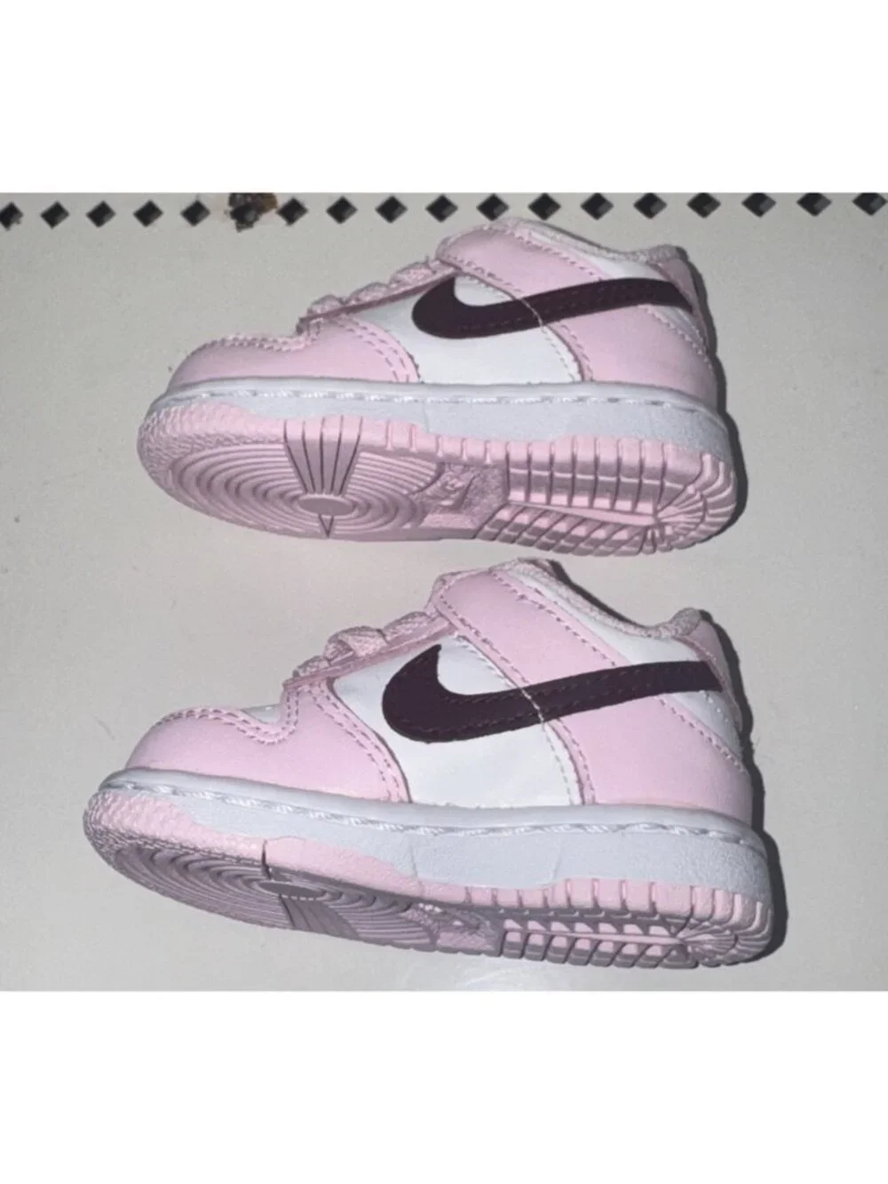 Nike Dunk Low TD Valentine's Day Girls Baby Athletic Shoes Size 2C Pink White